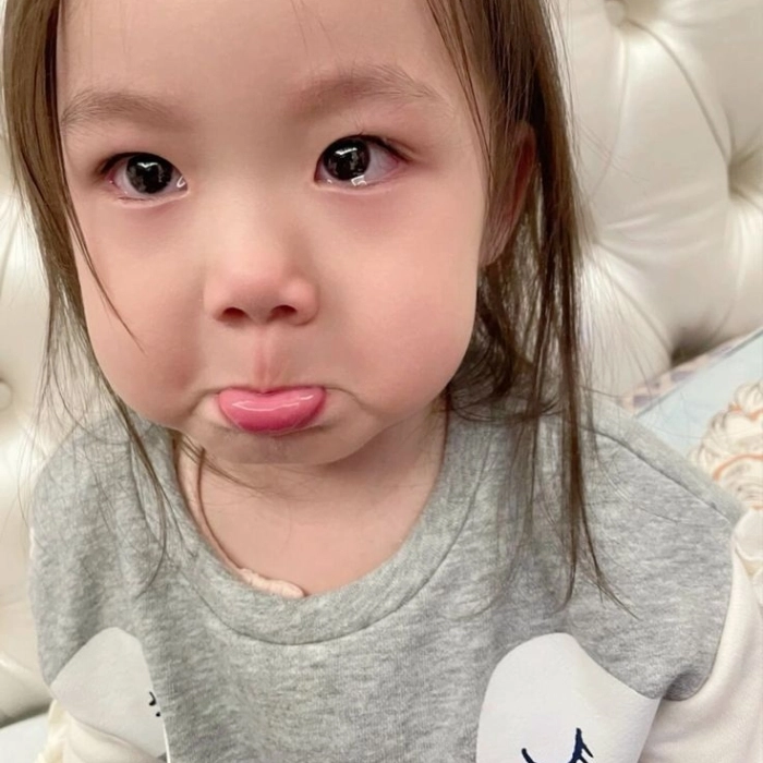 Ảnh meme buồn khóc thất vọng 