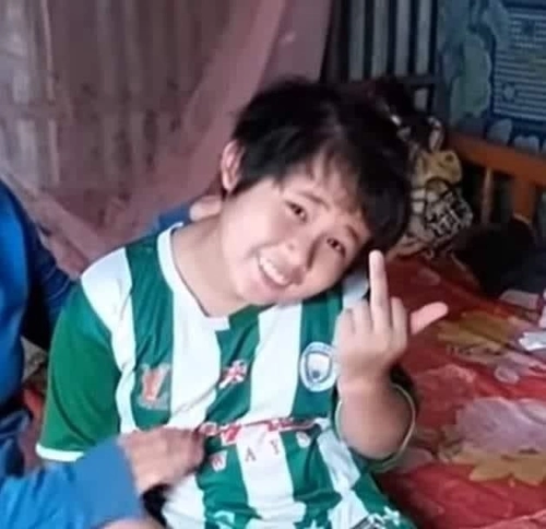 Ảnh chế giơ ngón giữa đẹp 