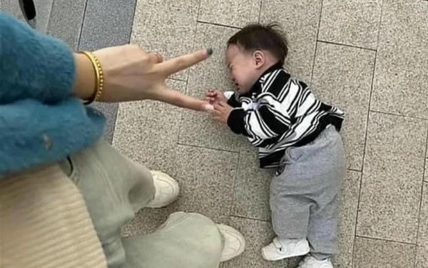meme giãy đành đạch