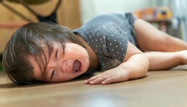 em bé meme hài chế giãy đành đạch