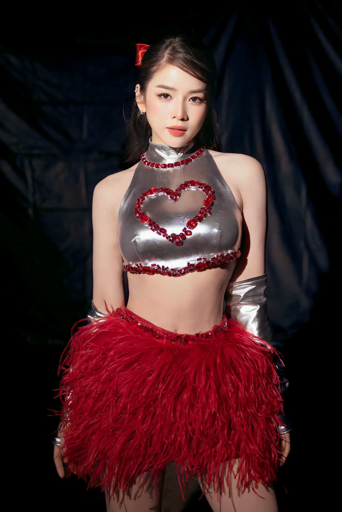 DJ Mie phong cách nóng bỏng