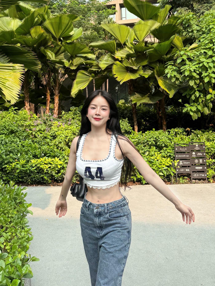 DJ Mie sexy chụp ảnh