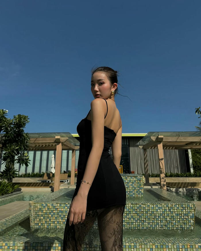 ảnh khánh huyền mặc bikini