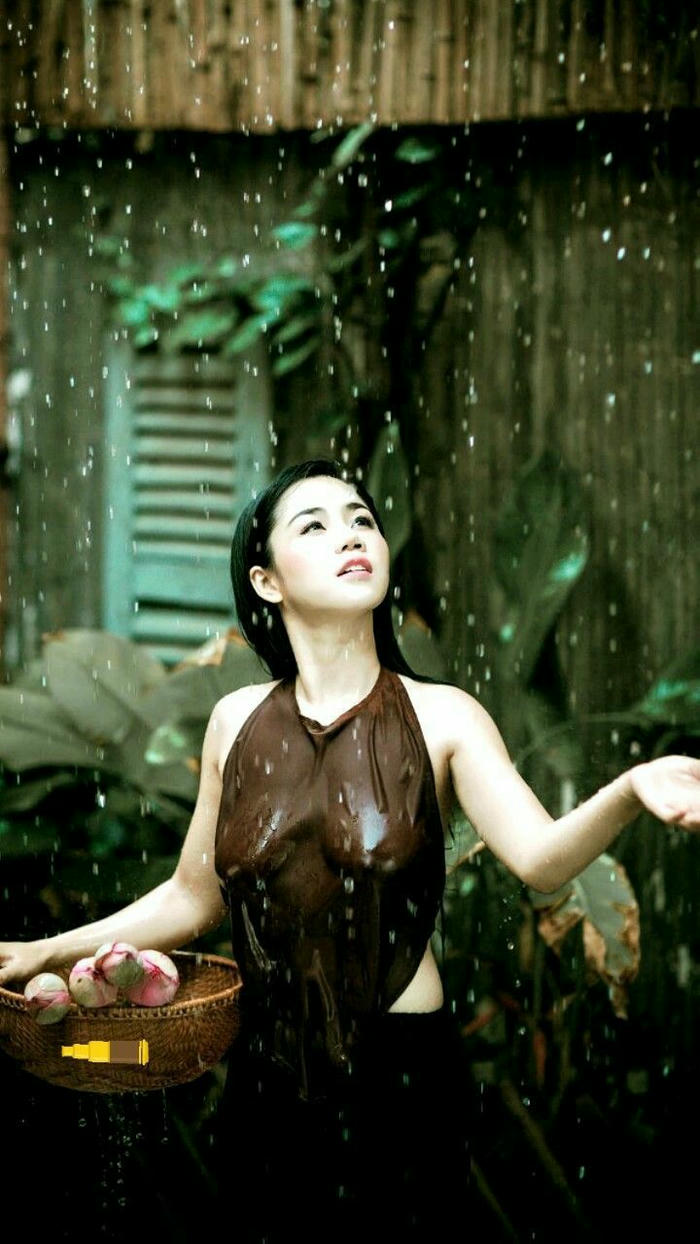 ảnh nét duyên áo yếm sexy