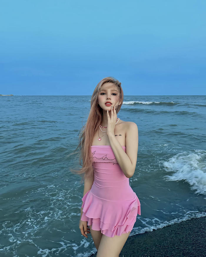 hot girl xoài non bikini biển