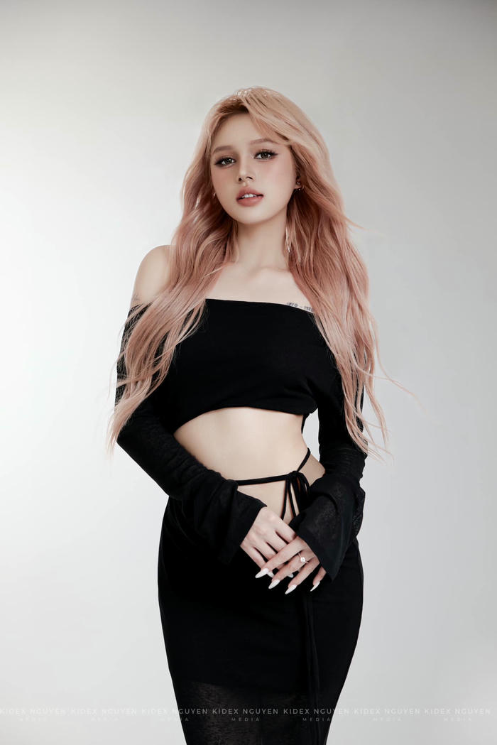 hot girl xoài non bikini trẻ