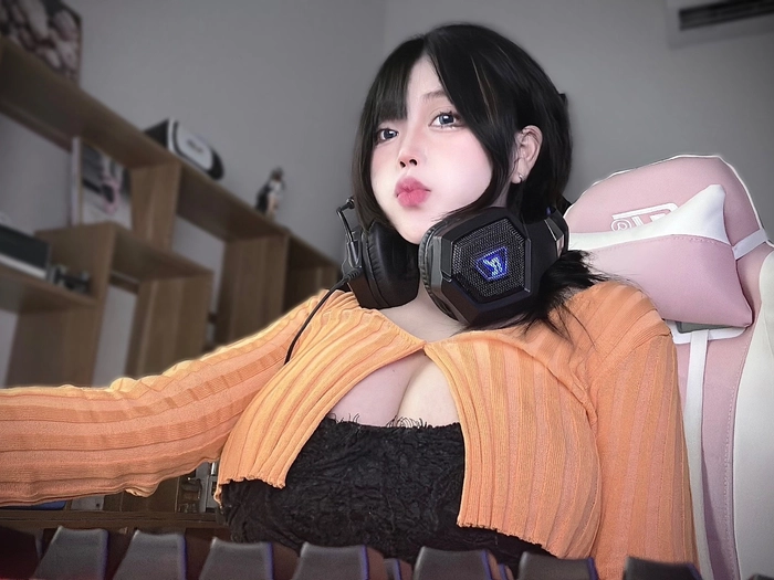 pi tiên show táo bạo