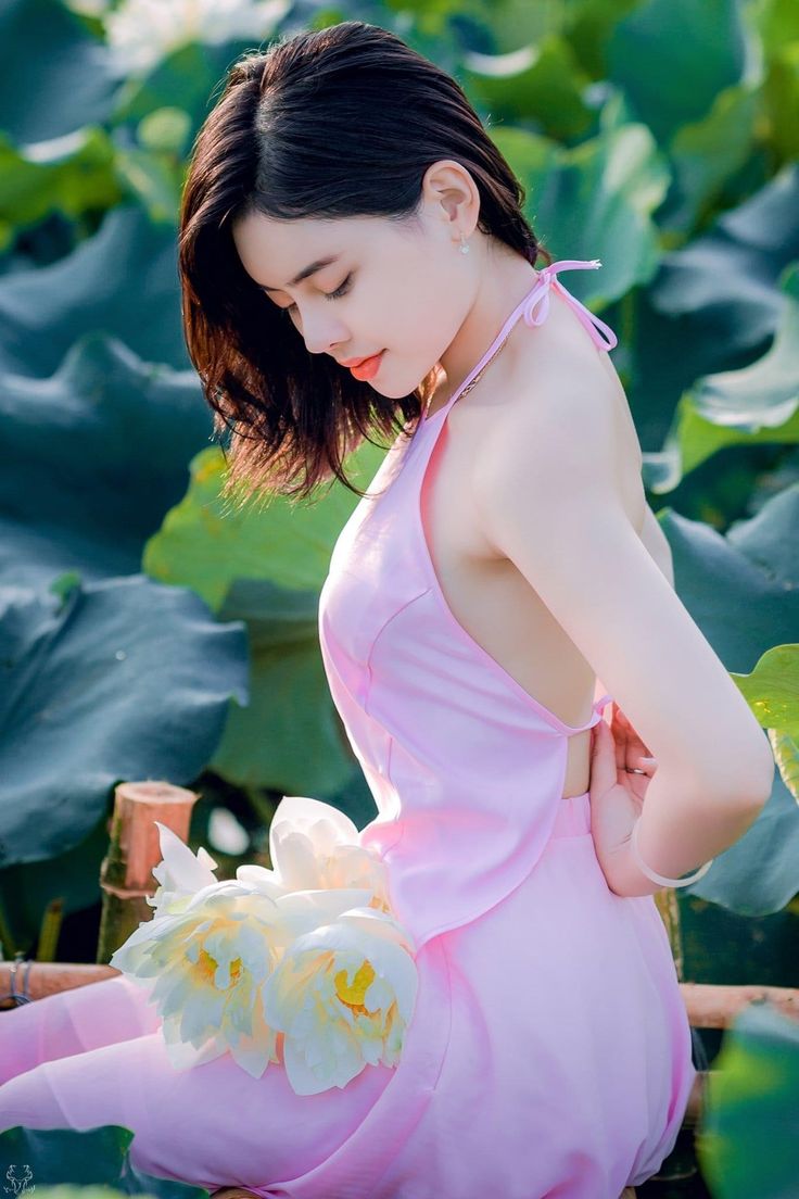 vẻ đẹp áo yếm cổ điển
